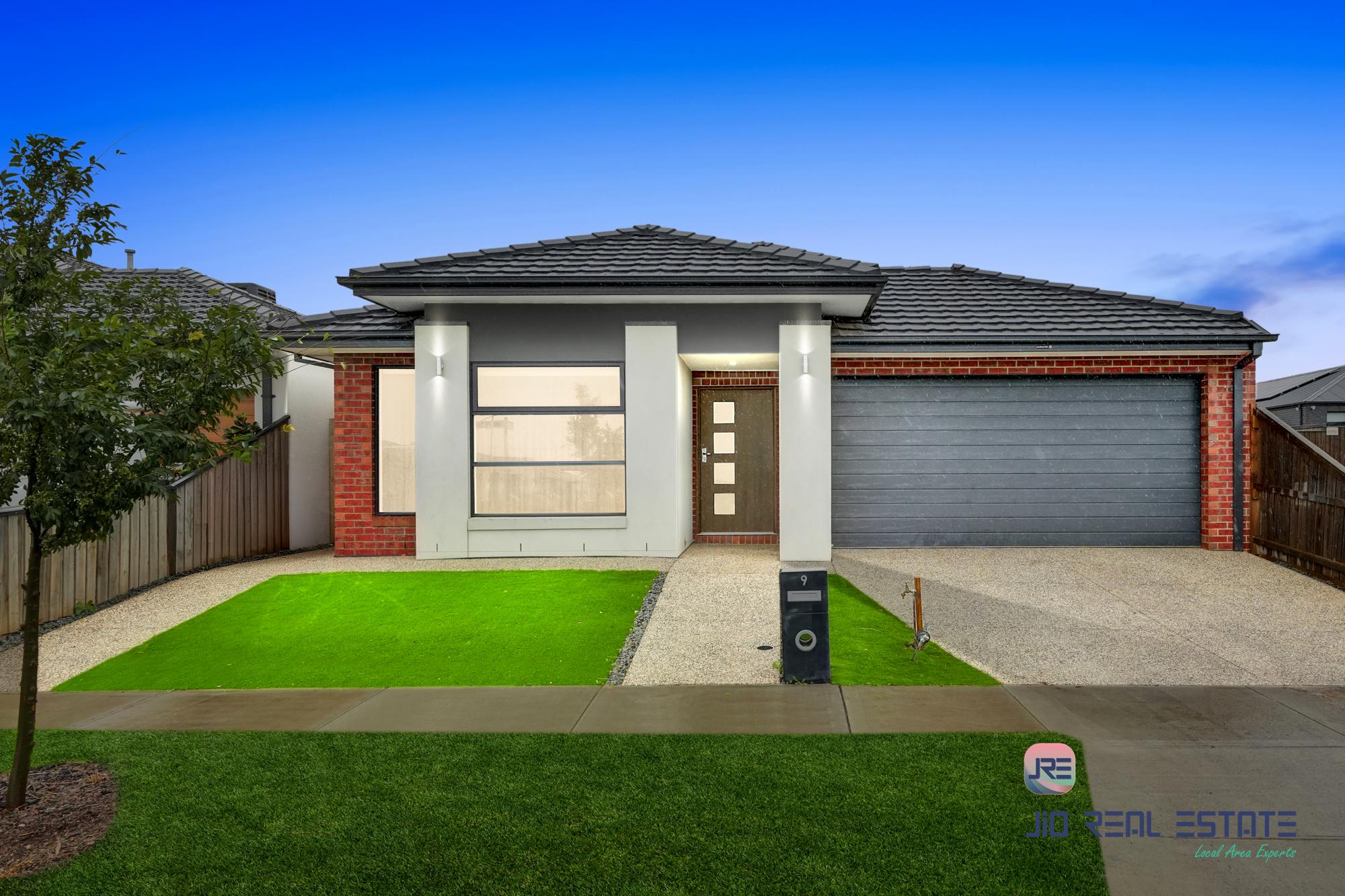 9 Petros Street, Fraser Rise VIC