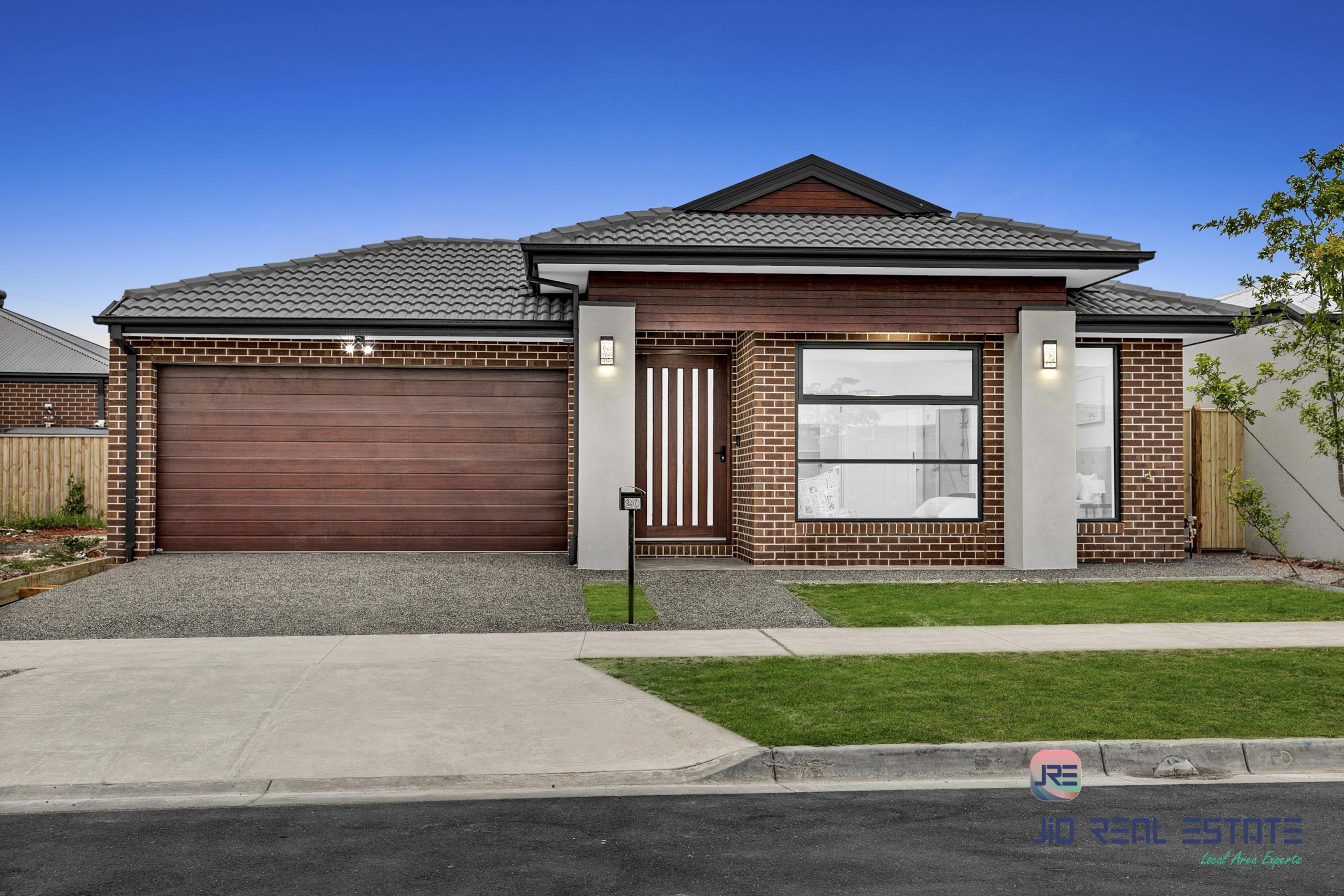 20 Dibiase Grove, Thornhill Park VIC